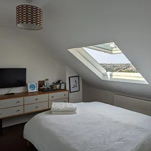 South Downs View-private Parking Hove