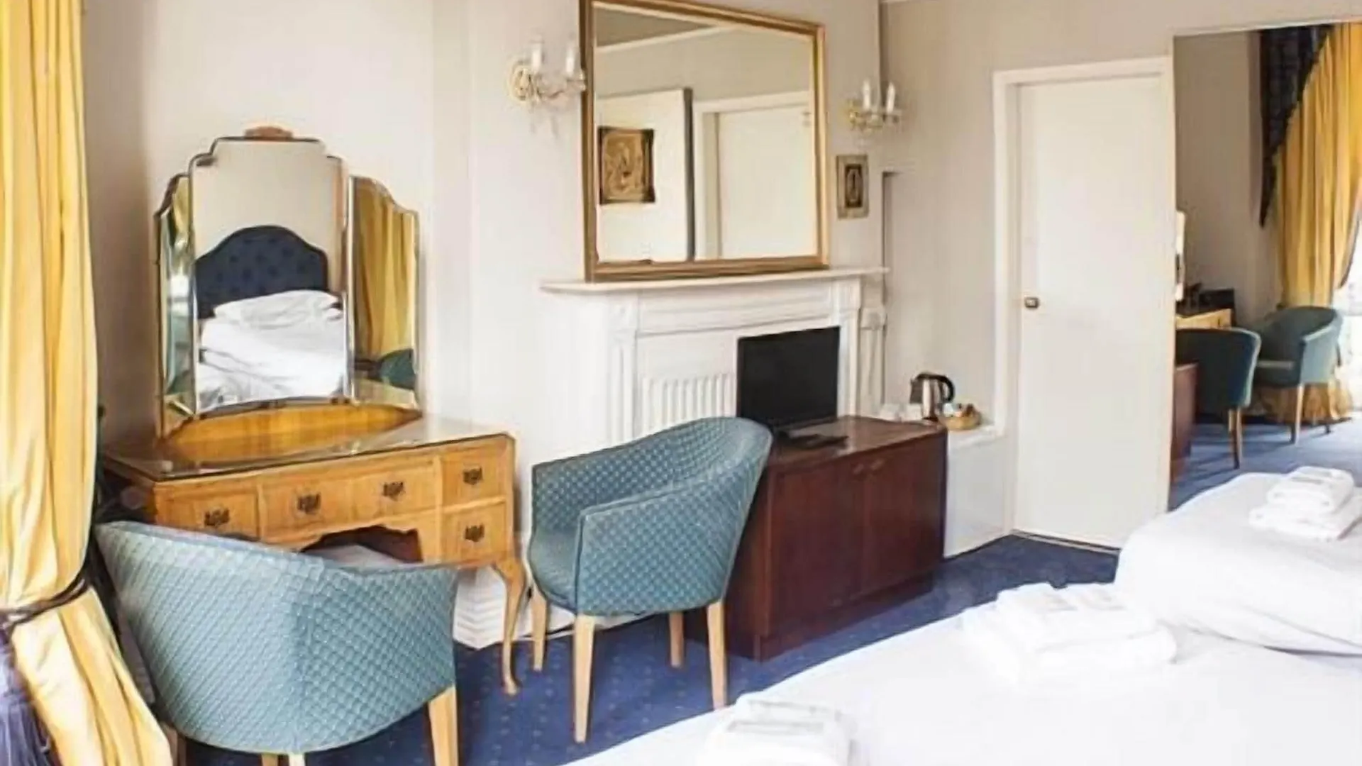 **  The Queensbury Hotel Brighton United Kingdom